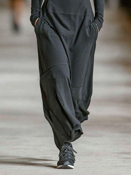 KAROLINA - SUKIENKA SPORTOWA Z ZAMKIEM